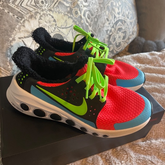 Nike Cruzrone Sneakers - Picture 7 of 8